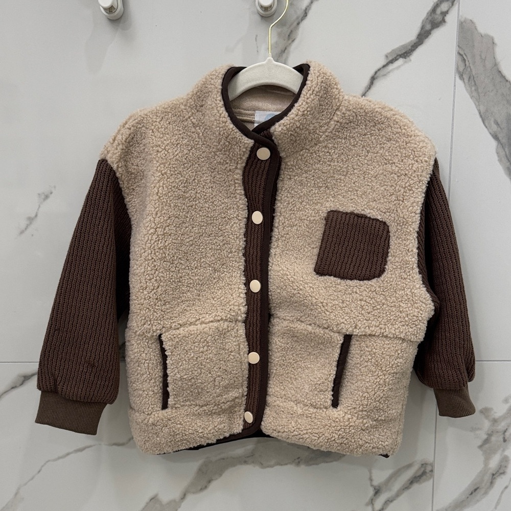 Cozy Kids Sherpa Jacket with Brown Knit Sleeves